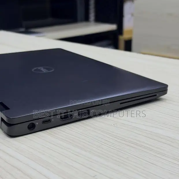 Dell Latitude 5300 2-in-1 Laptop - 1