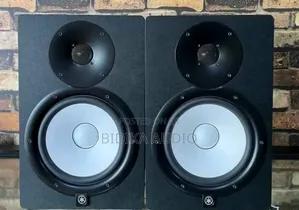 Yamaha HS8 Bi-Amplified Studio Monitor Speaker