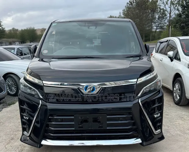 Toyota Voxy Hybrid X 2WD 7-Seater 2020 - 1