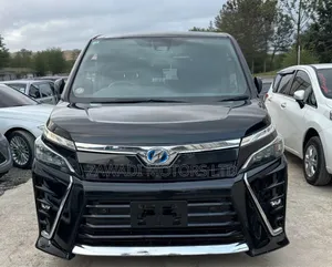 Toyota Voxy Hybrid X 2WD 7-Seater 2020