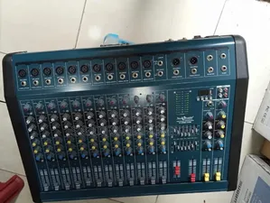 Studiomaster K1206D Mixer Yenye Nguvu Miundo 12