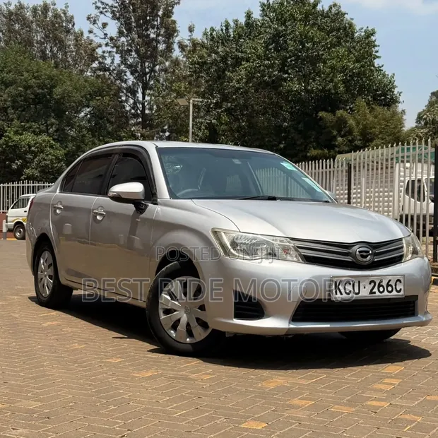 Toyota Axio 1.5 G 2WD 2012 Silver - 1