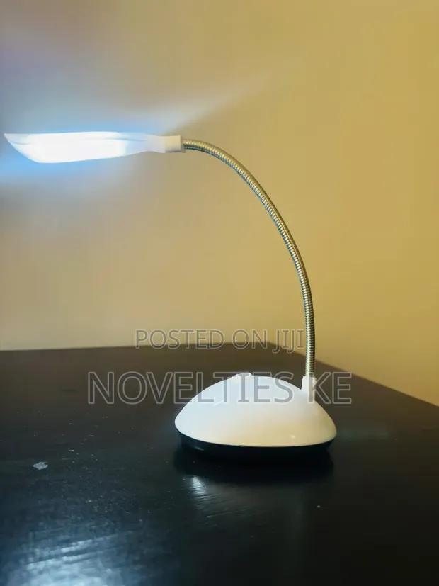 LED Foldable Desk Light - 1
