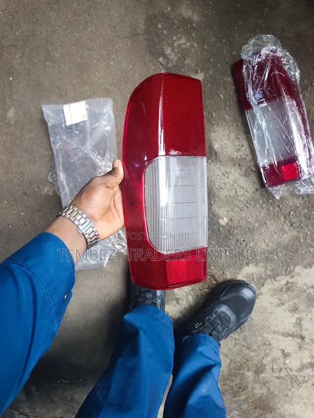 Brand New Tail Light Lens for Nissan Hardbody NP300 - 1