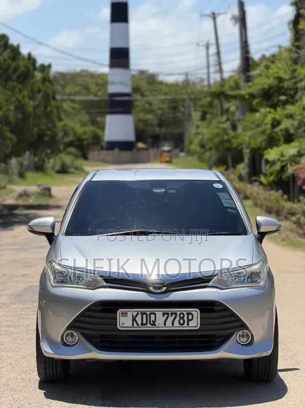 Toyota Axio 2017 Nyeupe - 1