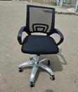 Boss Office Products Kiti Nyeusi cha Mesh cha Ofisi - 1