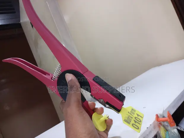 Rapid Tagging Applicator - 1