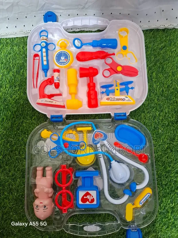 Daktari Kit kwa Watoto 2-in-1 na Doli na Kesi ya Kubeba - 1