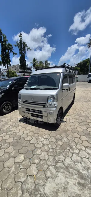 Suzuki Every Wagon 2021 - White