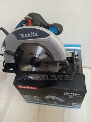 Makita 7-1/4" Circular Saw HS7000 (1200W)