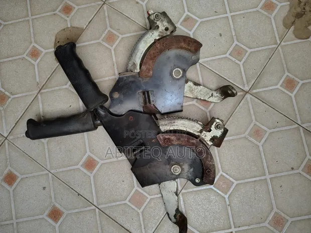 Toyota Land Cruiser 79 Series Handbrake Lever (Used) - 1