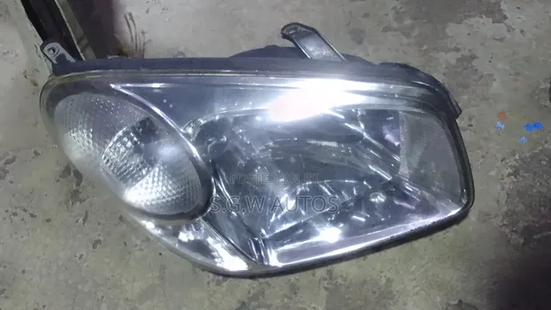 Ex-Japan Toyota RAV4 AC26 Headlight - 1