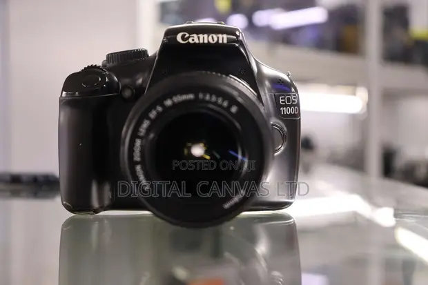 Canon EOS 1100D Kamera ya DSLR 18-55mm - 1