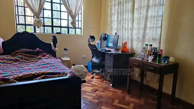 Nyumba ya Vyumba 5 vya Kulala, Zote ni Ensuite, Inauzwa Karen C - 1