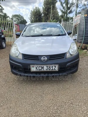 Nissan Advan 2010 Nyeupe