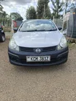 Nissan Advan 2010 Nyeupe - 1