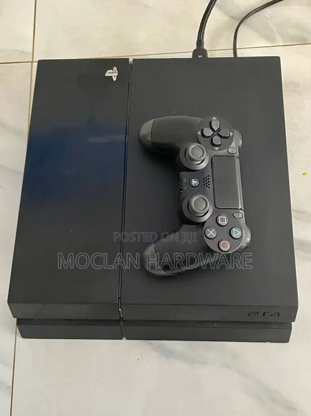 PS4 500GB Console + Original DualShock 4 Controller - 1
