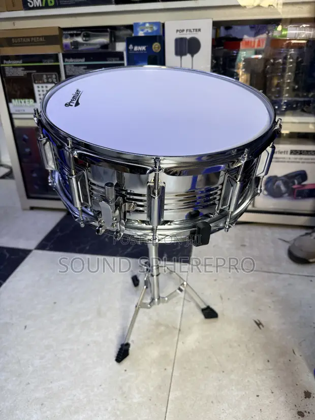 10 Lug Snare Drum with Snare Stand - 1