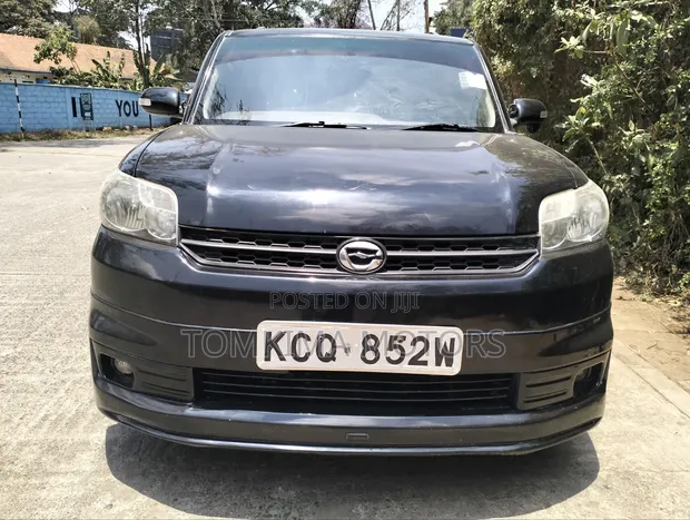 Toyota Corolla Rumion 2011 Black - 1