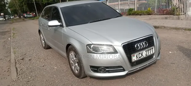 Audi A3 2010 Silver - 1