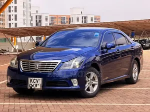Toyota Crown 2012 Bluu
