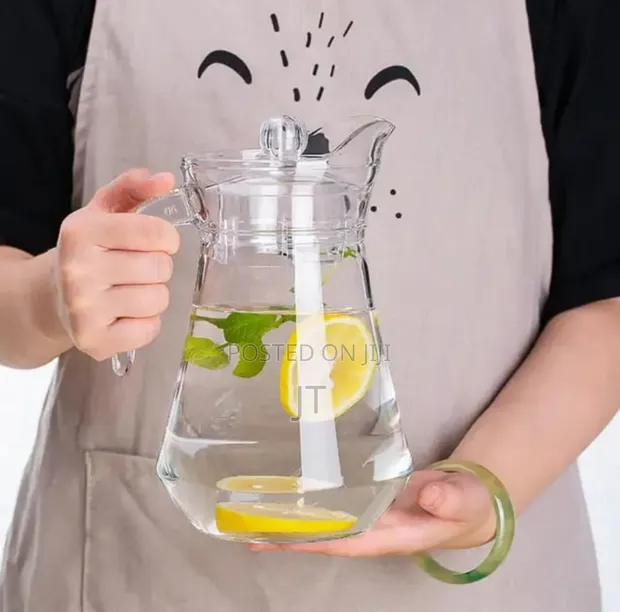 1.3L Classic Glass Water Jug with Lid - 1