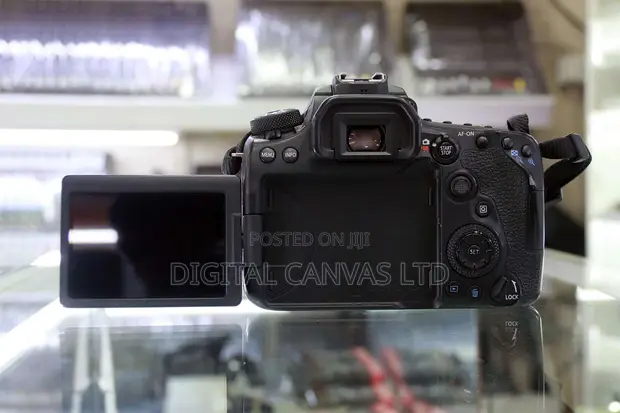 Canon 90D DSLR Camera with 18-135mm Lens (Used, UK) - 1