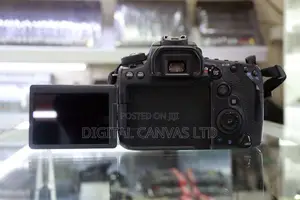 Canon 90D DSLR Camera with 18-135mm Lens (Used, UK)