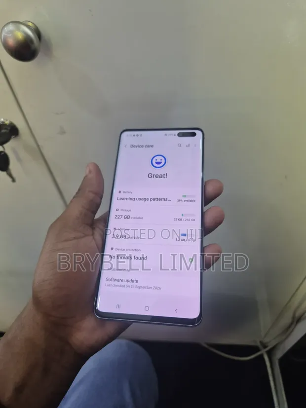 Samsung Galaxy S10 5G 256GB Black - 1