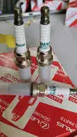 Spark Plugs Asili za Toyota Iridium (90919-01253 / 90919-01210) - 1