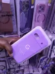 Kifuniko cha Silicone cha Rangi ya Zambarau Mwepesi kwa Google Pixel 8a - 1