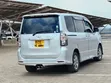 Toyota Voxy 2007 Nyeupe - 4