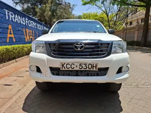 Toyota Hilux Double Cabin 2014