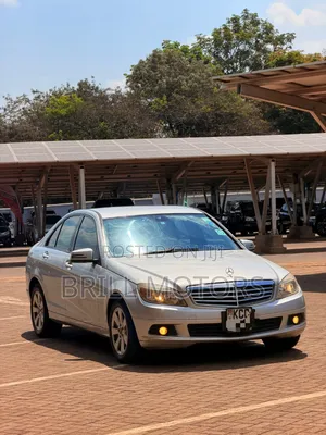Mercedes-Benz C200 2008 Nyeusi