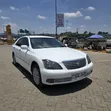 Toyota Crown 2010 White - 3