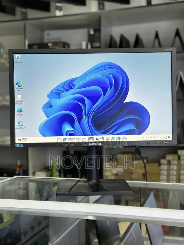 Samsung 24'' Full HD LED Monitor - 1