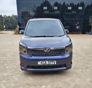 Toyota Voxy 2007 Bluu