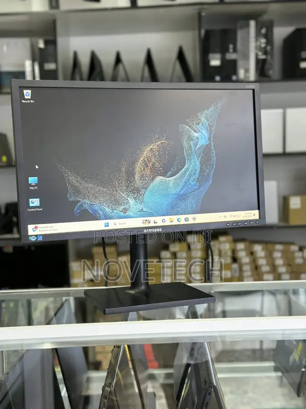 Samsung 24" FHD Computer Monitor (S24E450D/S24E390HL) - 1