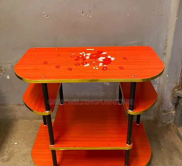 Flowered-Shaped Wooden TV Stand - 1