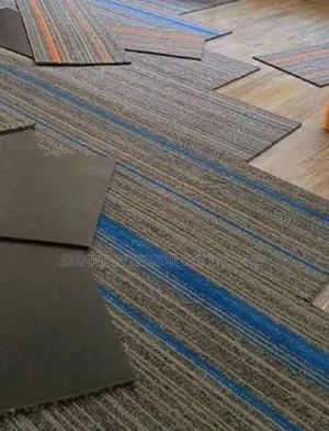 Carpet Tiles kwa Hoteli & Ofisi - Mpya Kabisa