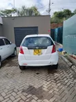 Honda Fit 2011 Nyeupe - 3
