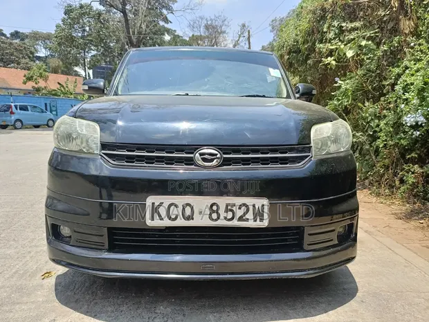 Toyota Corolla Rumion Hatchback 1.5 FWD 2011 Black - 1