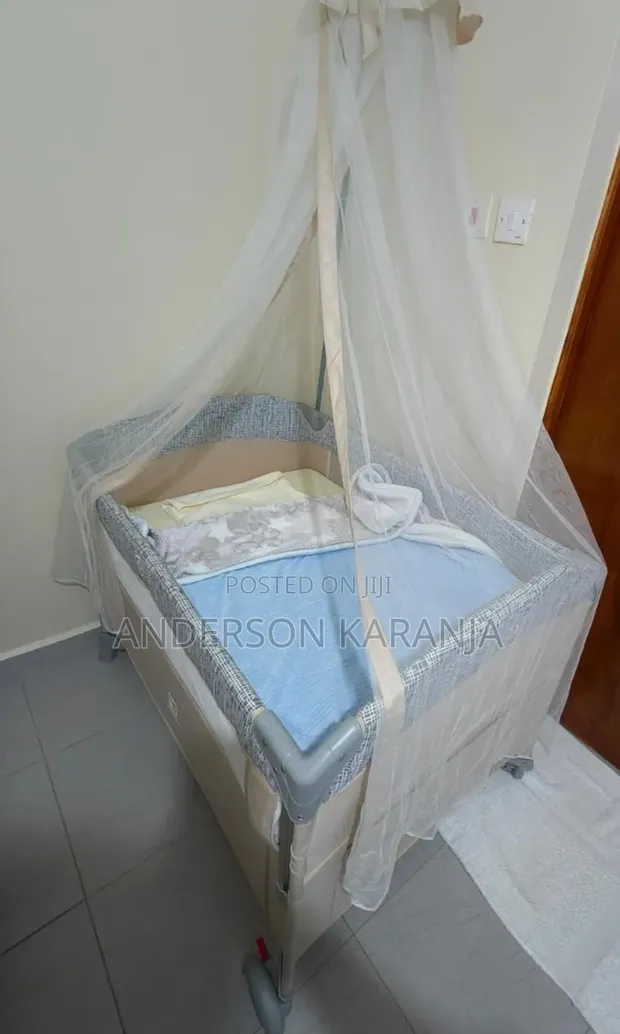 Baby Sleeping Cot - Yellow - 1