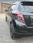 Toyota Vitz 2014 Nyeusi - 5
