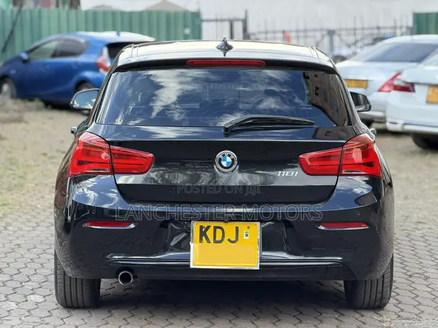 BMW 118i 2015 Black - 1