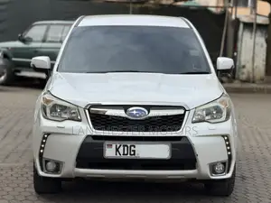 Subaru Forester XS 2014 Nyeupe