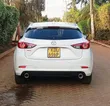 Mazda Axela 2016 Nyeupe - 1