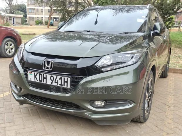 Honda Vezel 1.5 Hybrid RS 2015 SUV - 1