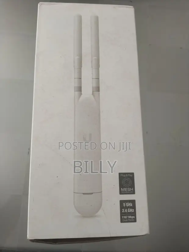 Ubiquiti UniFi UAP-AC-M Access Point - 1