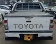Toyota Hilux 2012 Nyeupe - 2